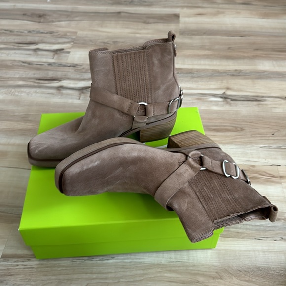 Sam Edelman Bellamie booties - Picture 2 of 5